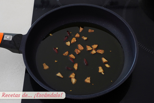 Sofrito ajillo con guindillas