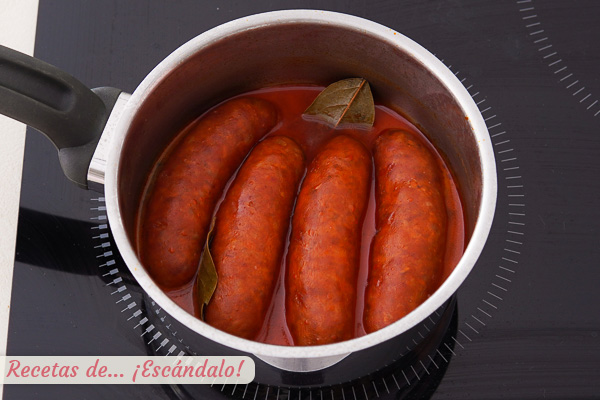 Chorizos a la sidra caseros